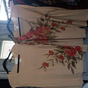 Susan Bristol Woman 1W twinset sweater set w/ flowers and beads.